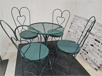 Ice Cream Parlor Table & Chairs 24" wide 28" high