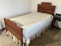 Antique Twin Bed Set