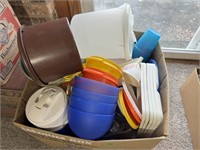 Assorted Plastic & Tupperware Storage