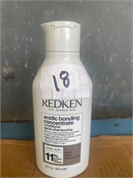 Redken acidric bonding conditioner