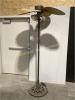 90" Tall Patio Fan & Lamp