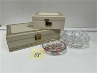 Jewelry Boxes & Trinket Dishes