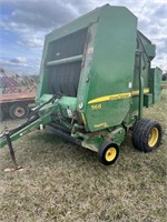 John Deere 568 Megawide Plus Hay Roller
