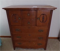 Antique Gentelmans Dresser