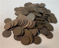 (200) Assorted Date & Mint Wheat Pennies