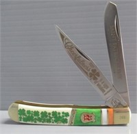 Shamrock Kissing Crane Cheerfulness 2-blade