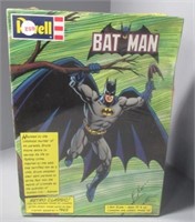 NOS 1999 Batman 1/8 Scale Model Kit Still Sealed.