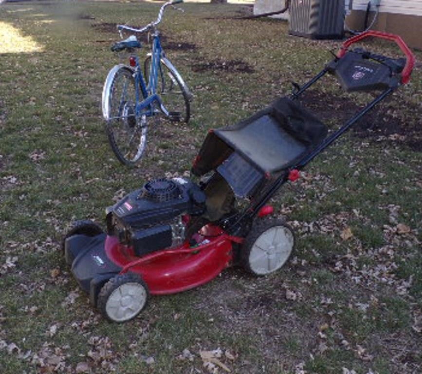 Craftsman Self Propelled Lawn mower w/bagger
