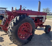 L2 - IH Diesel 966 Tractor