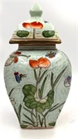 Qing Dynasty Tungzhi Temple Jar Vase