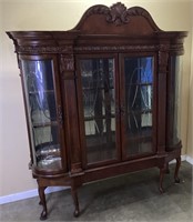MAHOGANY CURVED GLASS 4 LEG LIGHTED CURIO CABINET