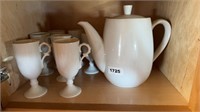 Teapot and 7 cups