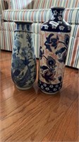 2 vases