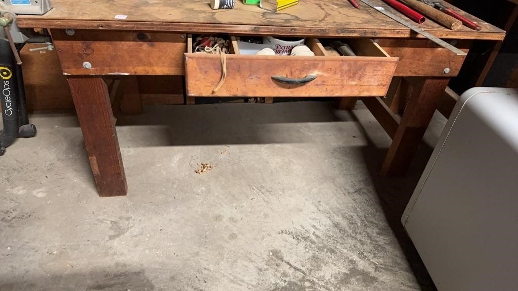 Work bench only well made