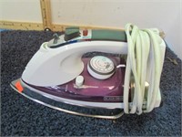 BLACK & DECKER STEAM IRON