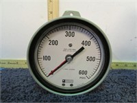 INDUSTRIAL 600 PSI PRESSURE GAUGE