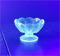 UV 365 NM Clear Glass Footed Candy Bowl