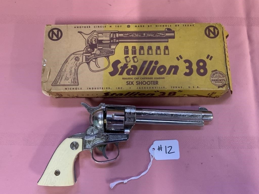 Nichols Stallion 38 six shooter w/box