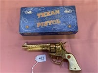 Texan Gold plated Deluxe pistol by Hubley w/box