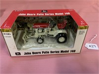 John Deere Patio Series model 140 (red)