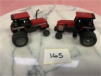 2 Case IH tractors 1/64
