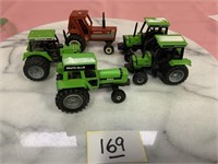 4 Deutz - Allis & 1 Heesten tractor 1/64