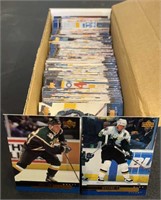 1999-00 NHL Series/Hologram (600 Count Box) +/-