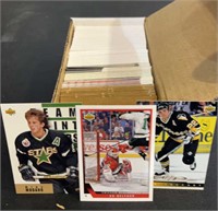 1993-94 UD NHL Cards(400 Count Box)+/-