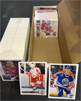 1992-93 NHL Hockey Cards (700 Count Box) +/-