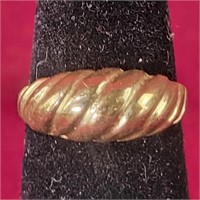 14k Gold Ring, sz 3.5, 0.07oz