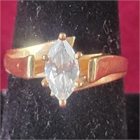 14k Gold Ring with Clear Stone, sz 8, 0.13ozTW