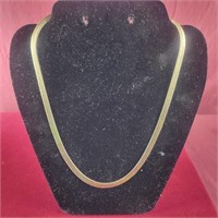 18" Herringbone Gold Necklace- marked 14k (tests
