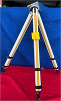 K -37 IN EXTENDABLE TRIPOD  (G79)