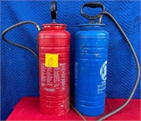 K - PAIR OF PUMP SPRAYERS