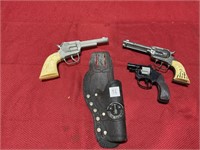 Vintage cap guns and holster
