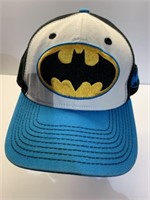 Batman snap to fit ball cap peers in good shape