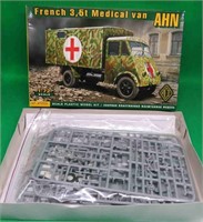 AHN Model Kkit 1:72 French WWII Medical Van Sealed