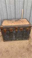 Vintage Steamer Trunk 35x22x24 Needs Hinges