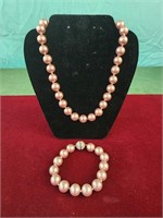 Pink necklace and bracelet rhinestone clasp