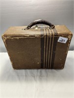 Vintage Hardback Childs Suitcase