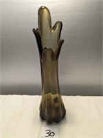 Swung Vase