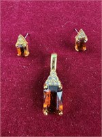 Topaz necklace pendant and matching earrings,