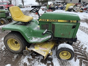John Deere 318 Lawn & garden tractor
