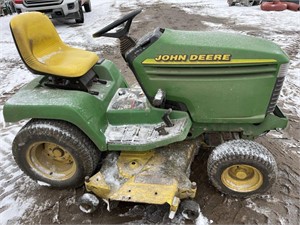 John Deere 345 riding lawnmower