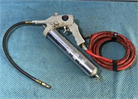 Mario Pneumatic Grease Gun W/Hose