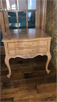 Century End Table 25x25x23