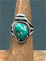 Unmarked silver tone American Indian style ring