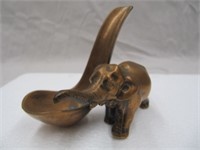 SOLID METAL ELEPHANT PIPE REST