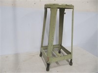 VINTAGE METAL STOOL