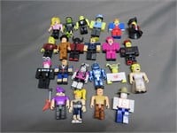 Large Lot of Roblox Figures Minifigures